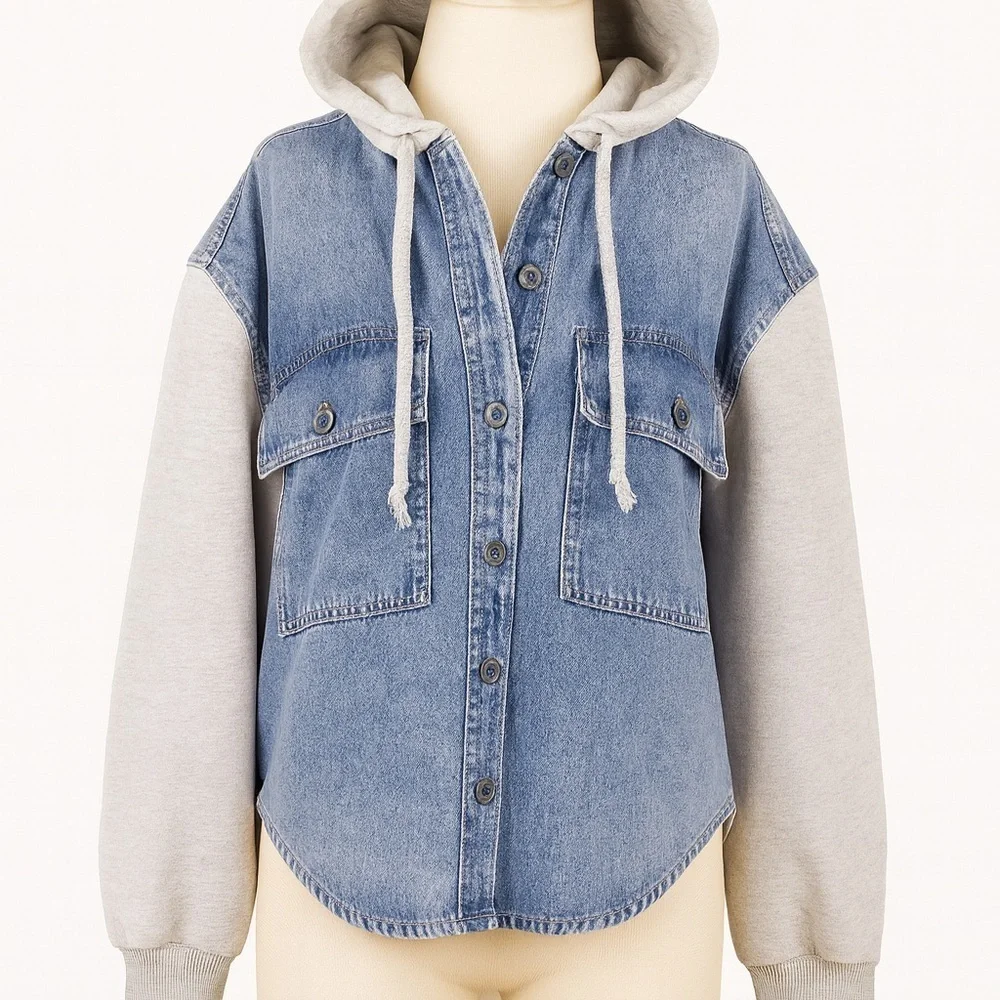 American Eagle Women’s Crop Denim Hoodie Jacket Size Medium
